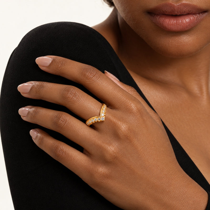 Miayaa Sleek V Ring